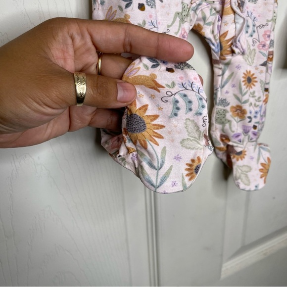 Magnetic Me GARDEN OF DREAMS
MODAL
MAGNETIC FOOTIE Sz 0-3M - Picture 4 of 6